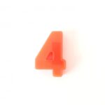 ４